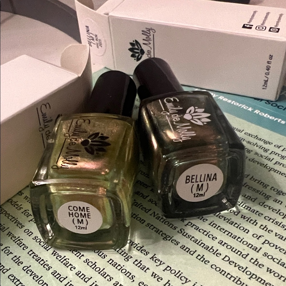 Emily de Molly Green and Pink Magnetic Set Nail Polish